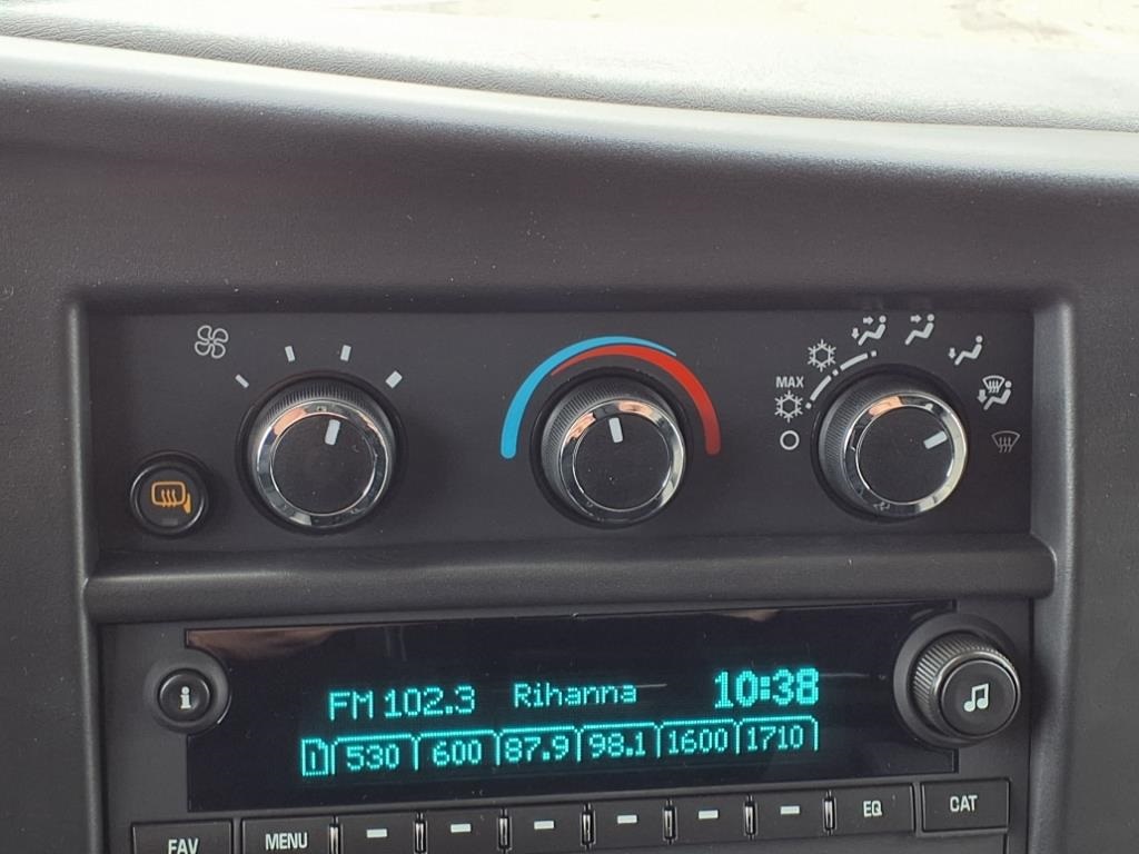 Vehicle image 17 of 25
