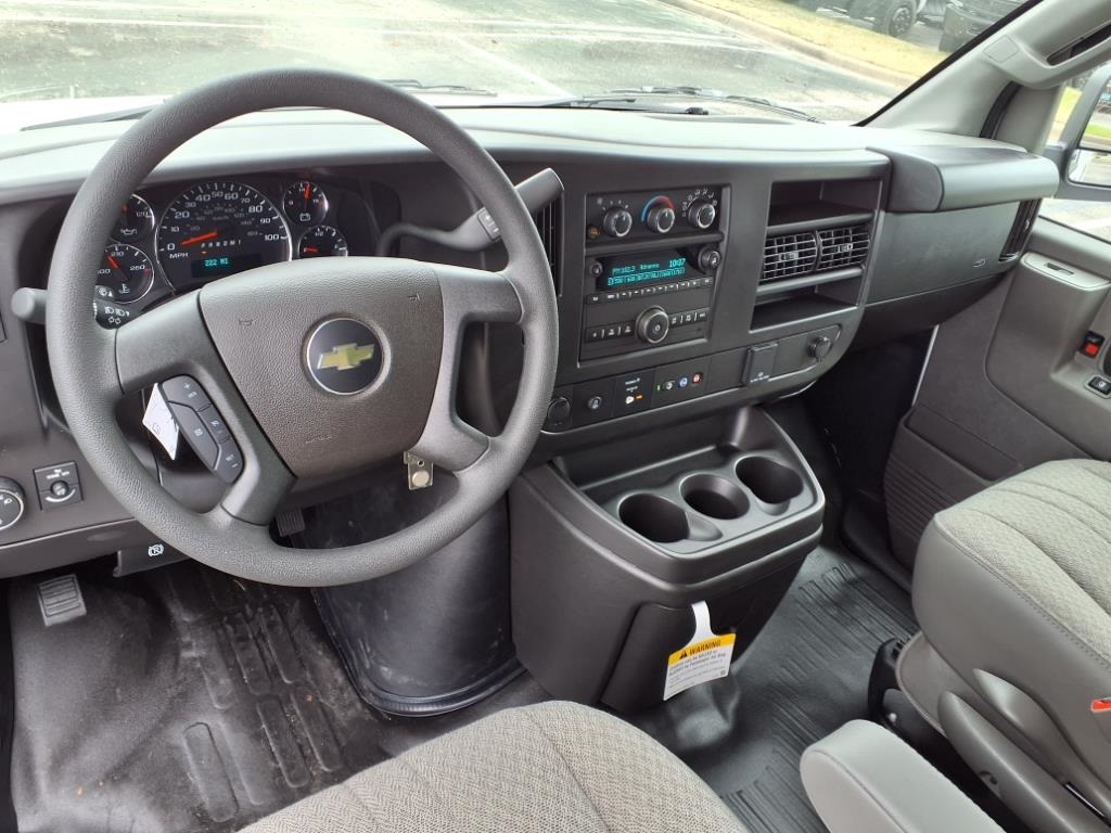 Vehicle image 10 of 25