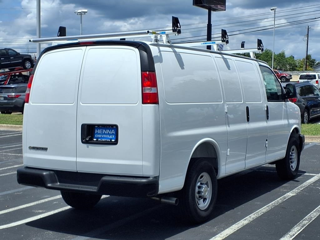 Vehicle image 4 of 21