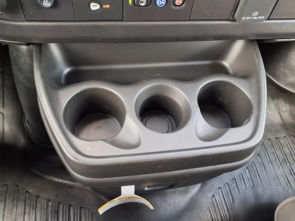 Vehicle image 20 of 21