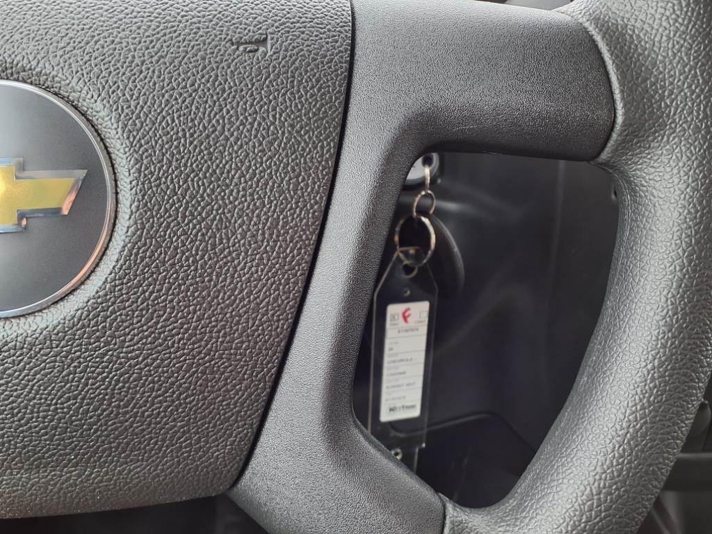 Vehicle image 23 of 25