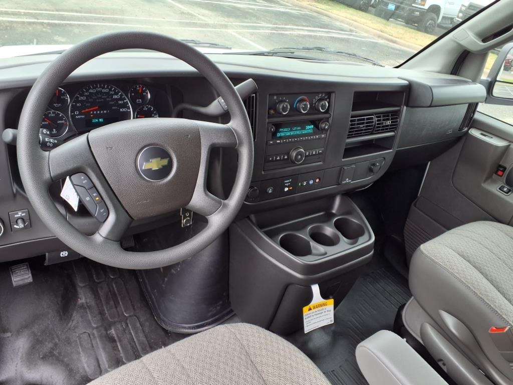Vehicle image 7 of 25