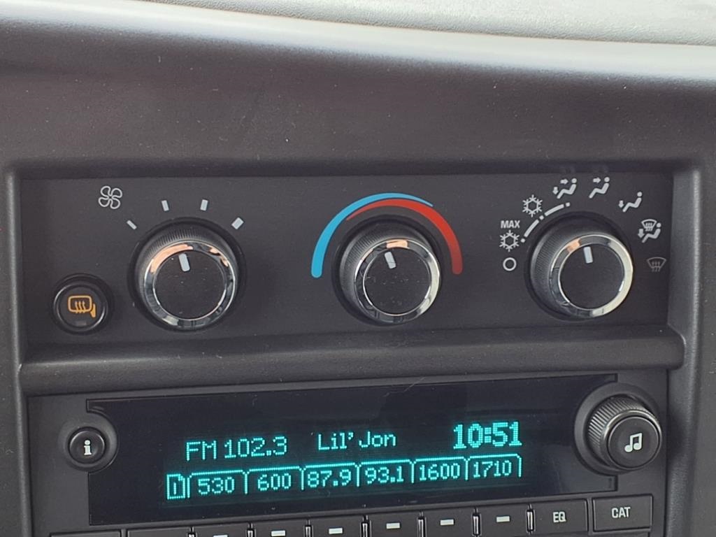 Vehicle image 17 of 25