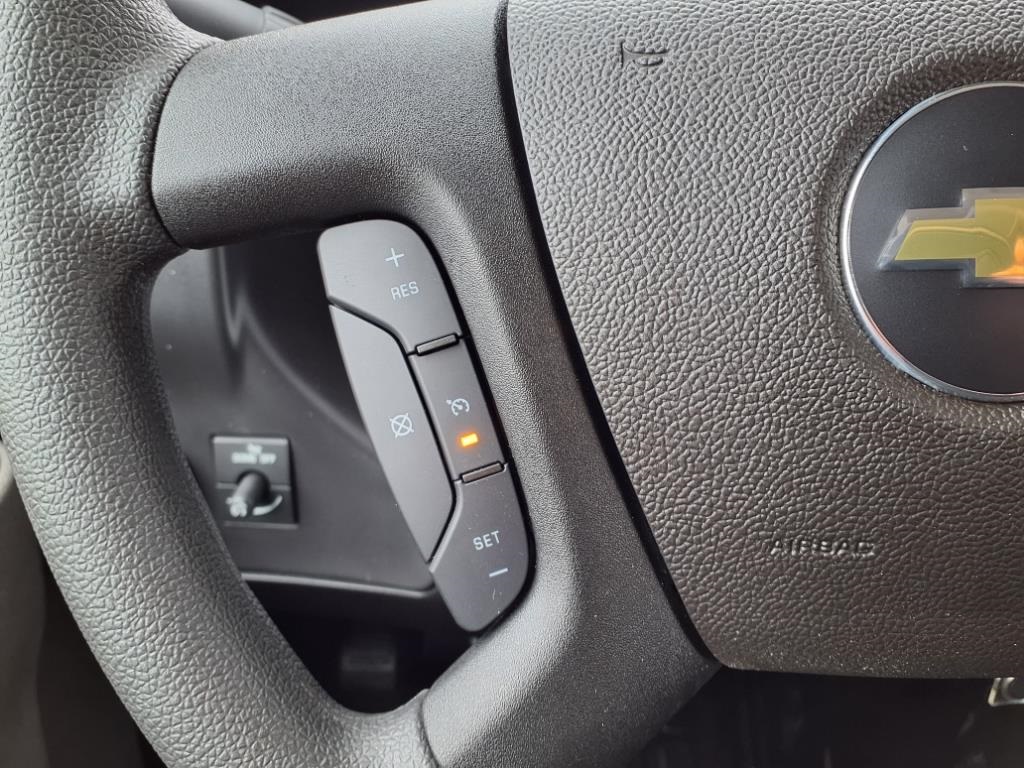 Vehicle image 22 of 25