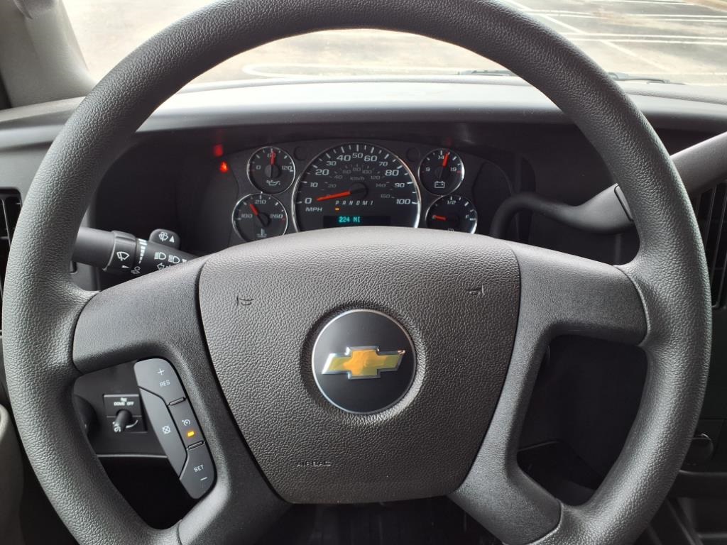 Vehicle image 24 of 25