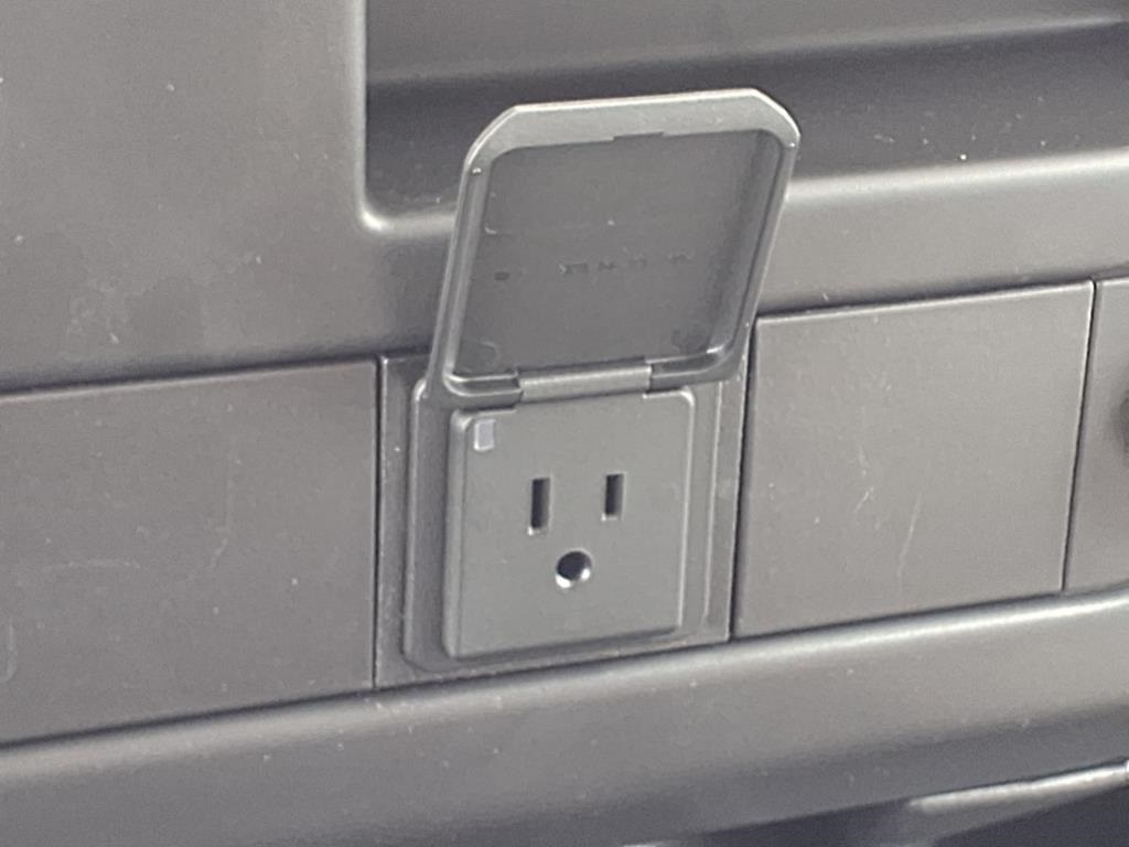Vehicle image 20 of 25