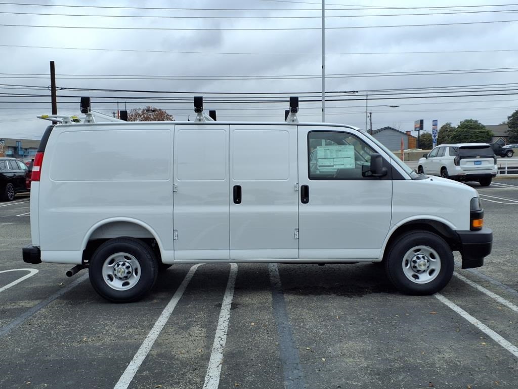 Vehicle image 3 of 25
