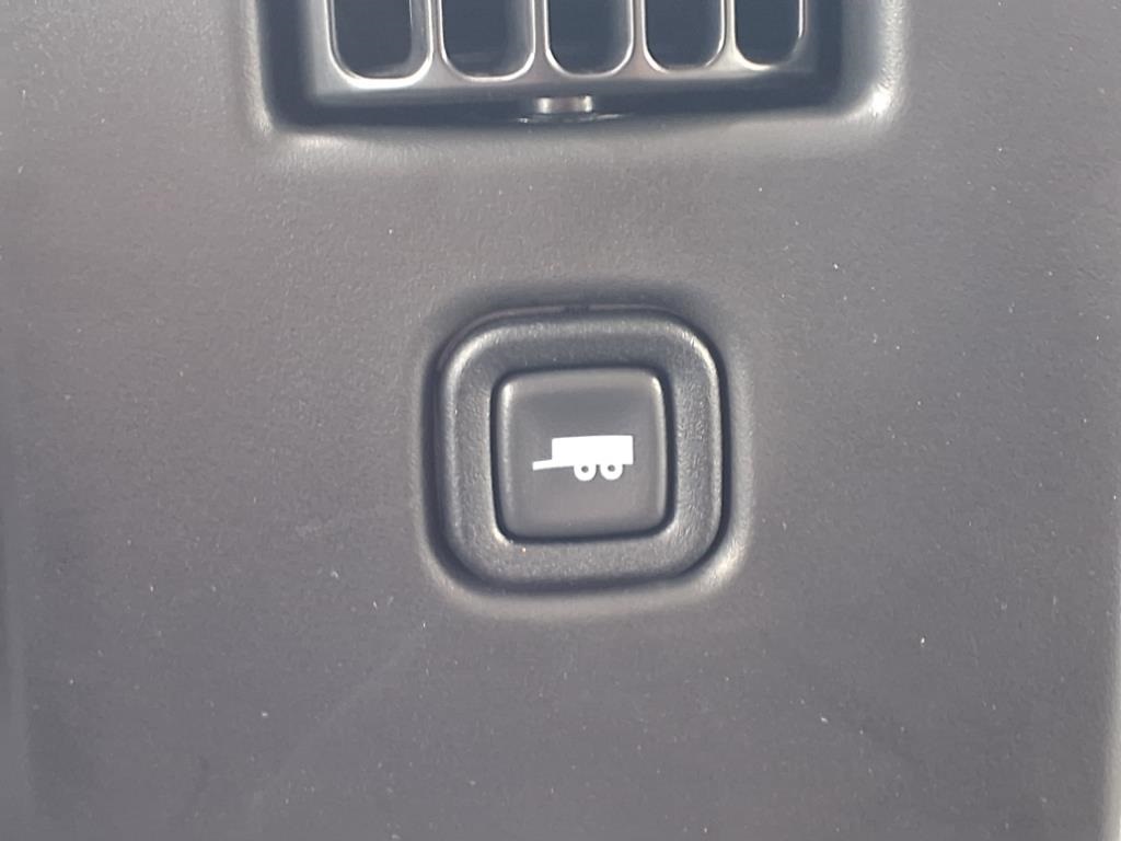Vehicle image 10 of 22