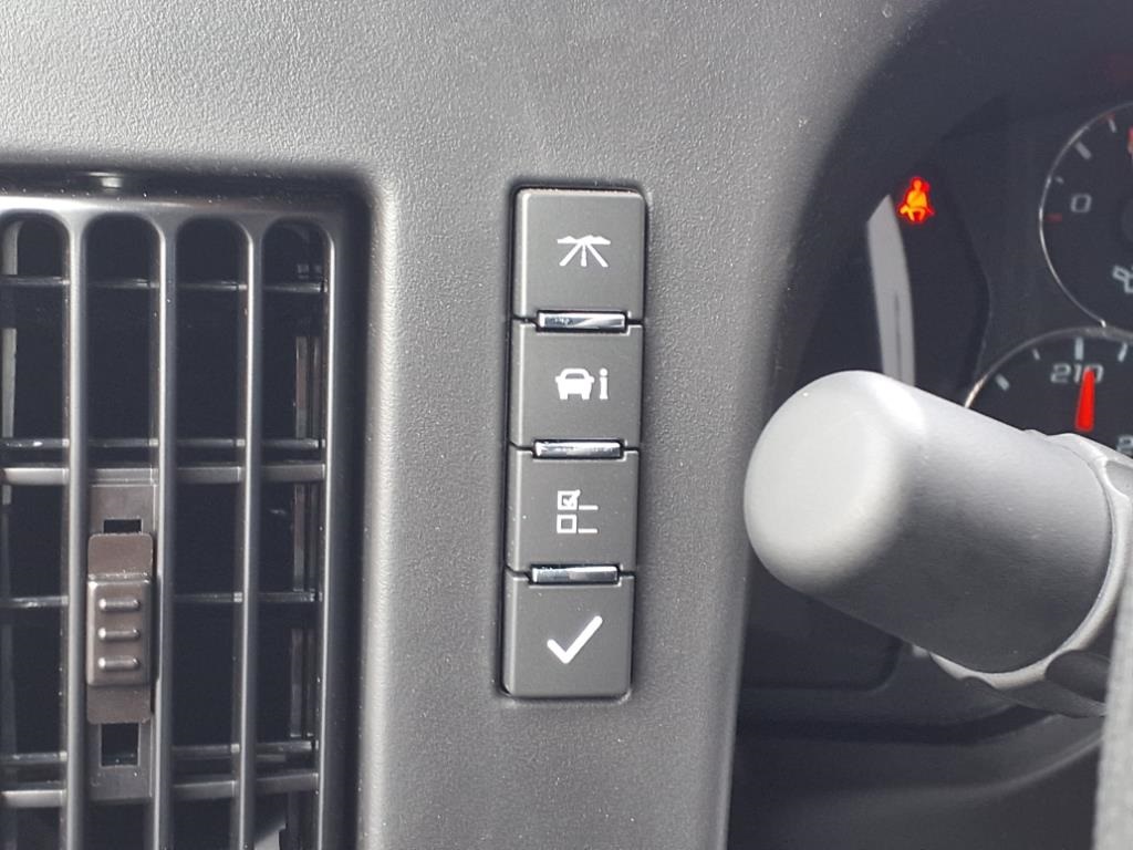 Vehicle image 11 of 22