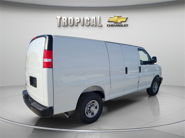 2025 Chevrolet Express Base Image 5 of 27