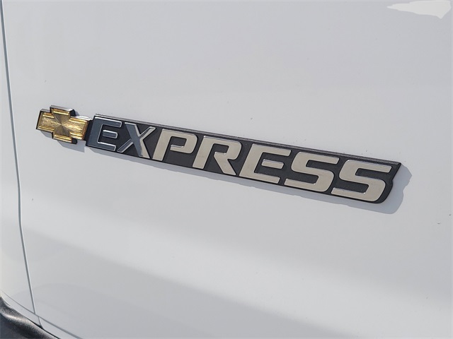 2025 Chevrolet Express Base Image 25 of 27