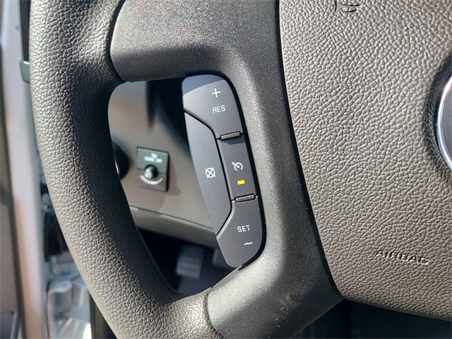 2025 Chevrolet Express Base Image 22 of 27