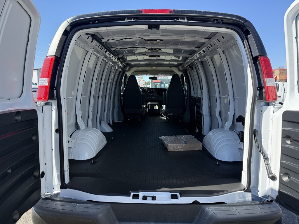 2025 Chevrolet Express Base Image 2 of 9