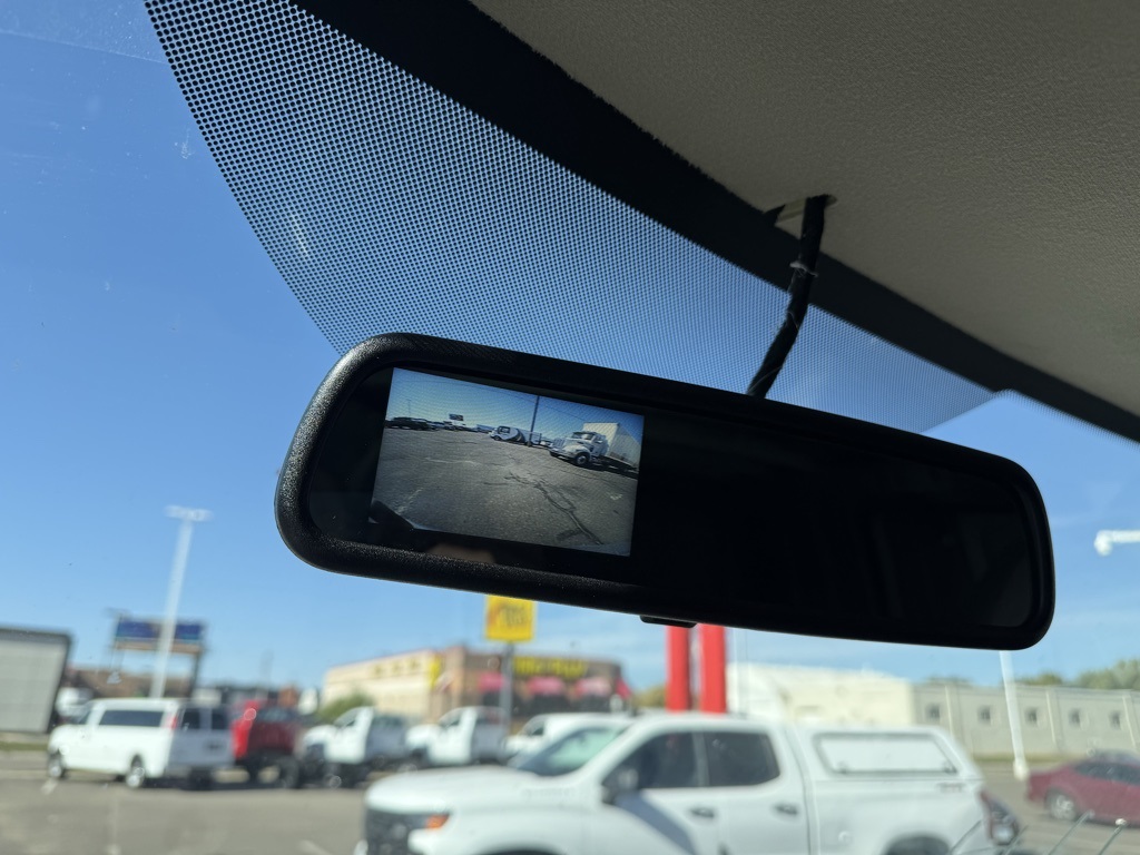 2025 Chevrolet Express Base Image 8 of 9