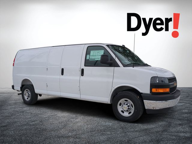 2025 Chevrolet Express Base Image 3 of 26