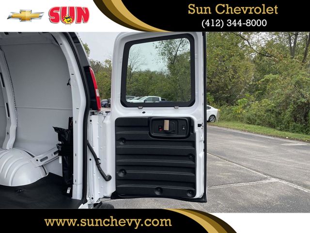 2025 Chevrolet Express Base Image 26 of 26