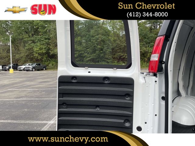2025 Chevrolet Express Base Image 22 of 26