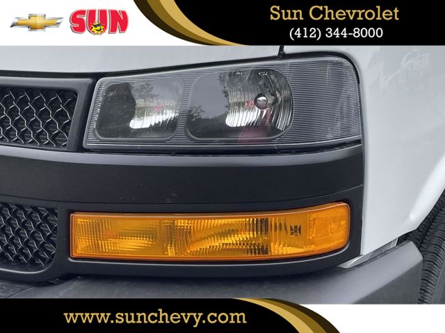 2025 Chevrolet Express Base Image 18 of 26