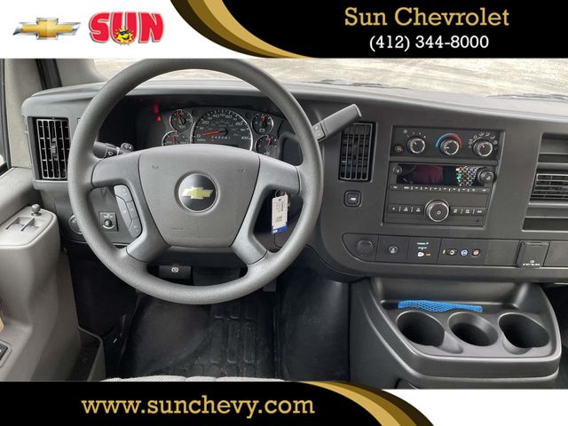 2025 Chevrolet Express Base Image 10 of 26