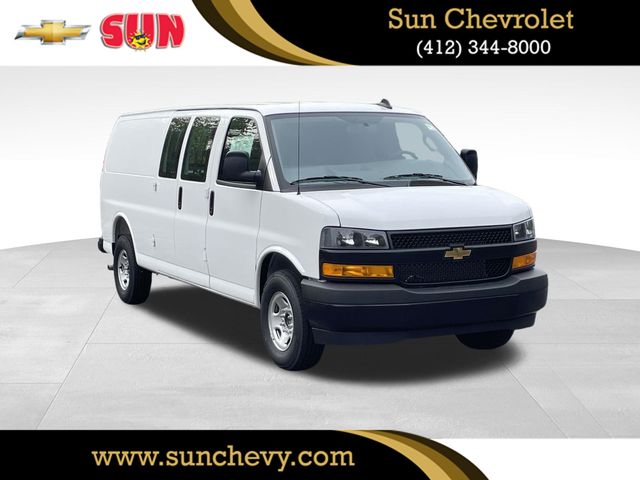 2025 Chevrolet Express Base Image 3 of 26