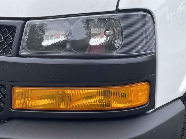 2025 Chevrolet Express Base Image 24 of 25