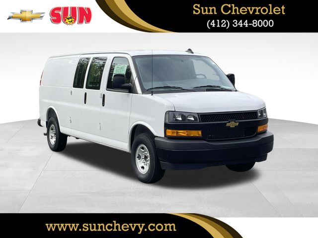 2025 Chevrolet Express Base Image 3 of 25