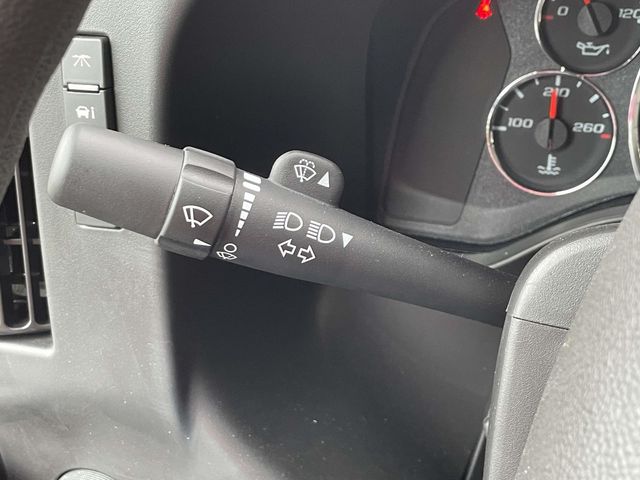 2025 Chevrolet Express Base Image 19 of 25