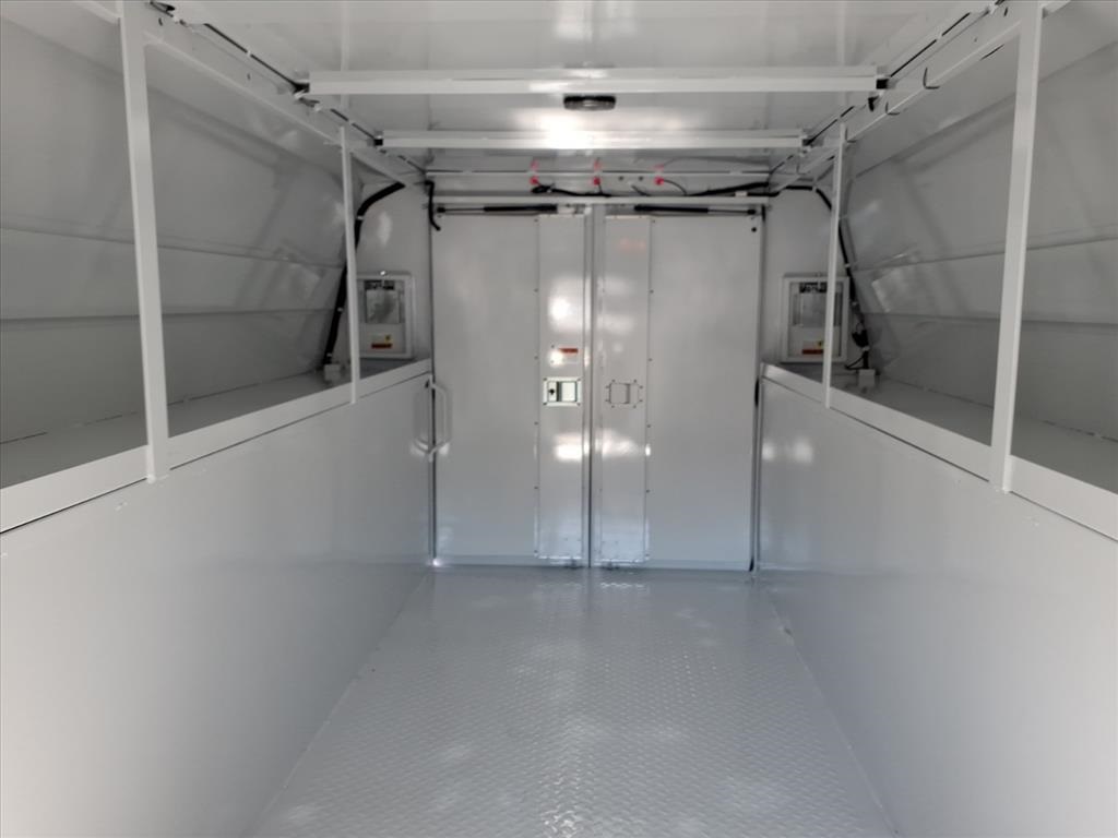 2025 Chevrolet Express Base Image 10 of 24