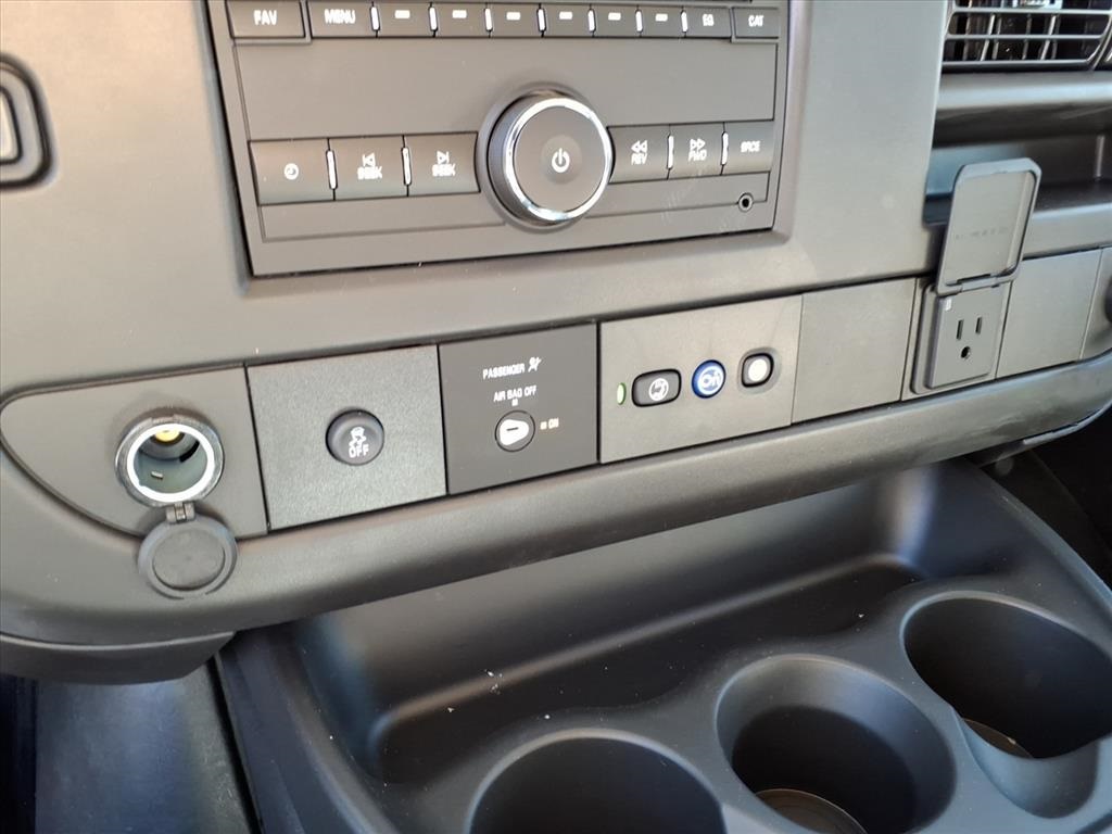 2025 Chevrolet Express Base Image 21 of 24