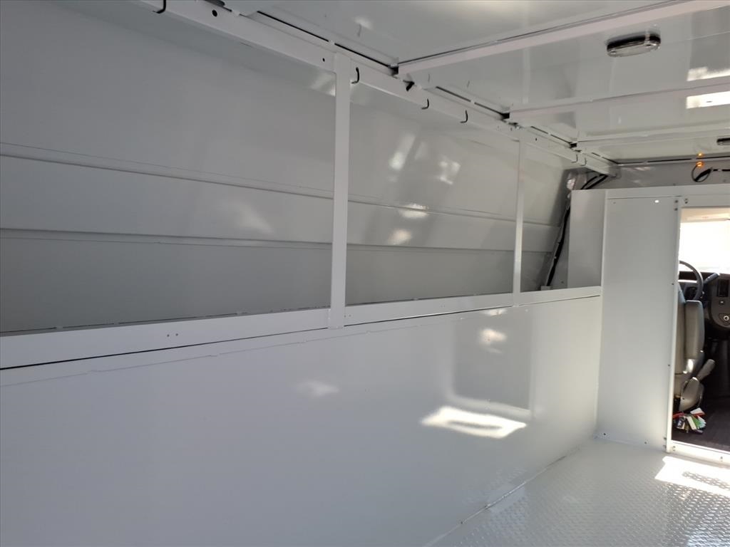2025 Chevrolet Express Base Image 23 of 24