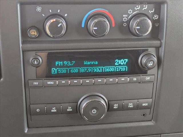 2025 Chevrolet Express Base Image 16 of 18