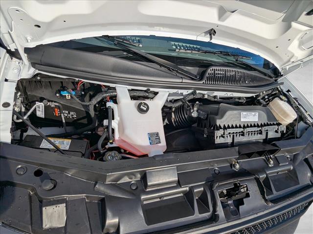 2025 Chevrolet Express Base Image 8 of 18