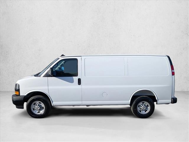2025 Chevrolet Express Base Image 7 of 18
