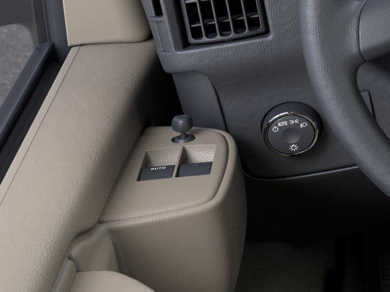 2025 Chevrolet Express Base Image 18 of 24