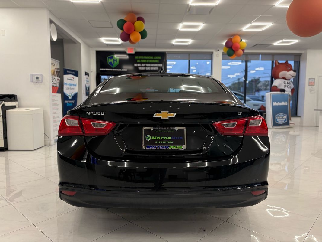 2025 Chevrolet Malibu LT Image 34 of 38