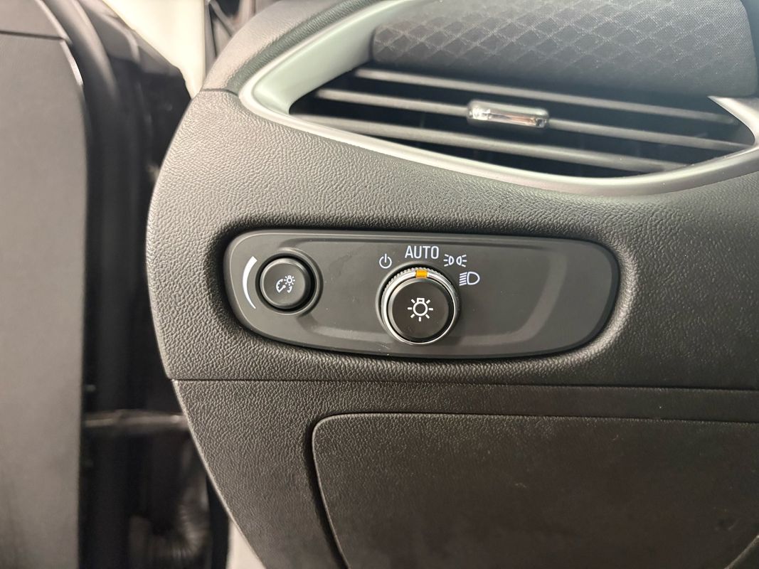 2025 Chevrolet Malibu LT Image 31 of 38