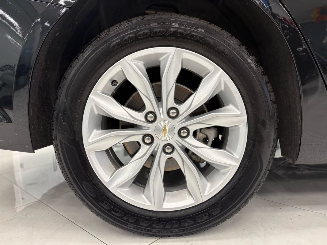 2025 Chevrolet Malibu LT Image 9 of 38