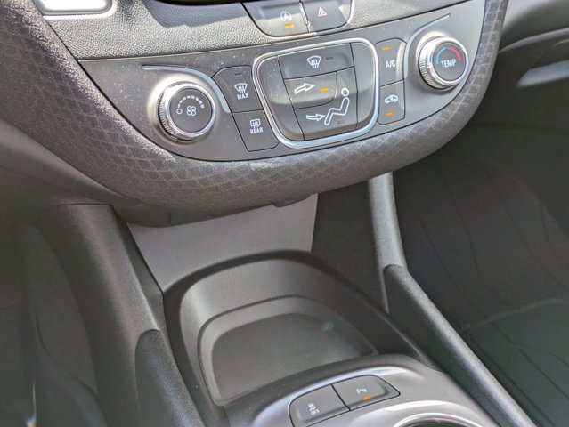 Vehicle image 14 of 22