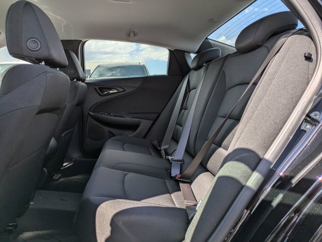 Vehicle image 18 of 22