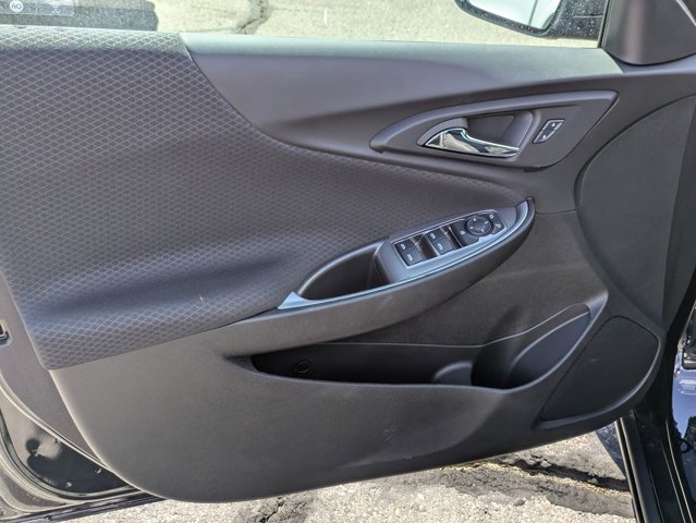 Vehicle image 9 of 22