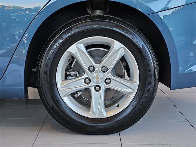 Vehicle image 7 of 23