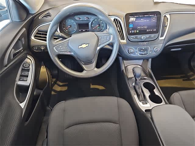 Vehicle image 10 of 23