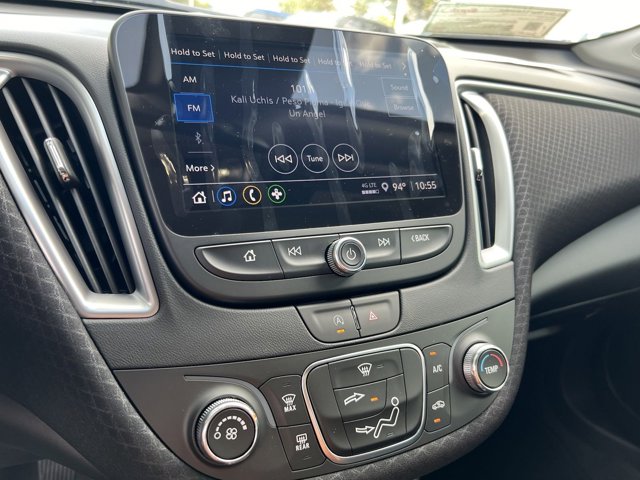 Vehicle image 23 of 27