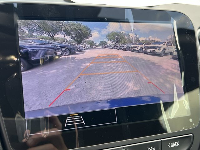 Vehicle image 24 of 27