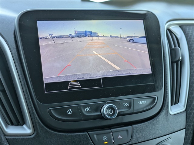 Vehicle image 14 of 26