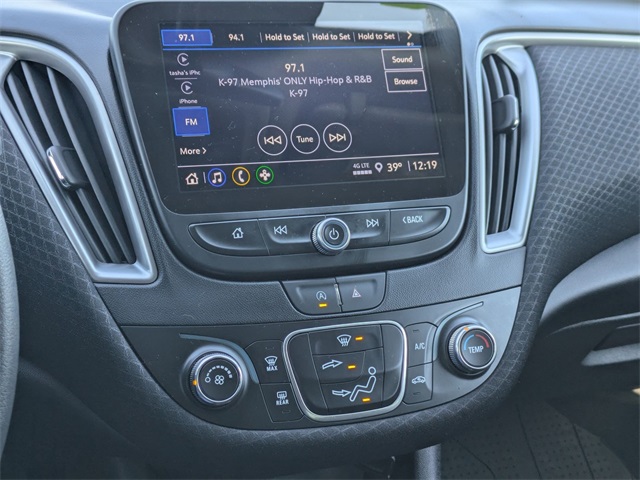 Vehicle image 16 of 26