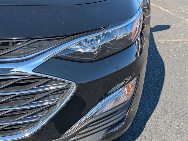 Vehicle image 10 of 26