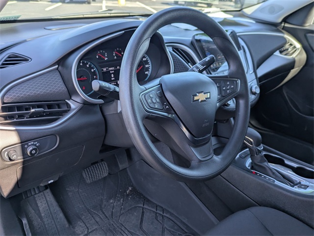 Vehicle image 11 of 26