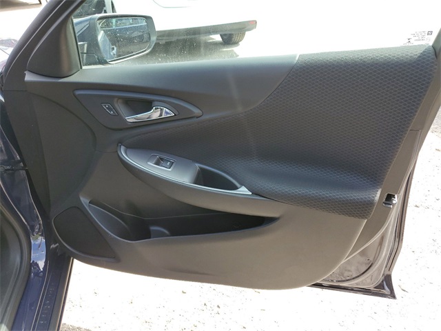 Vehicle image 10 of 20
