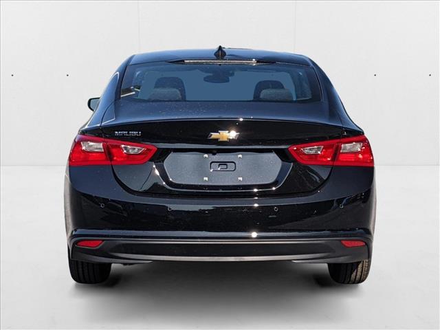 2025 Chevrolet Malibu LS Image 4 of 17